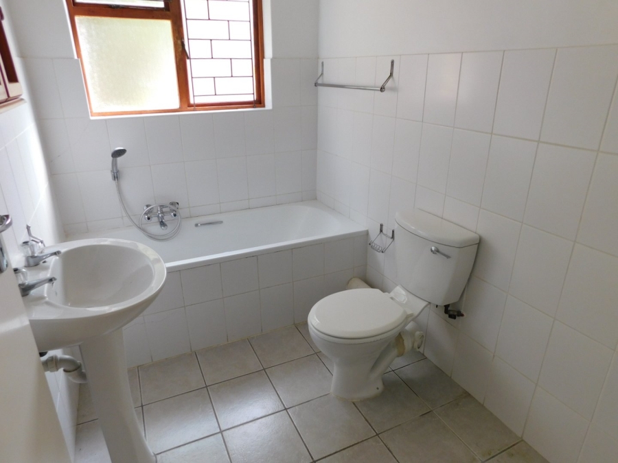 3 Bedroom Property for Sale in Whispering Pines Western Cape